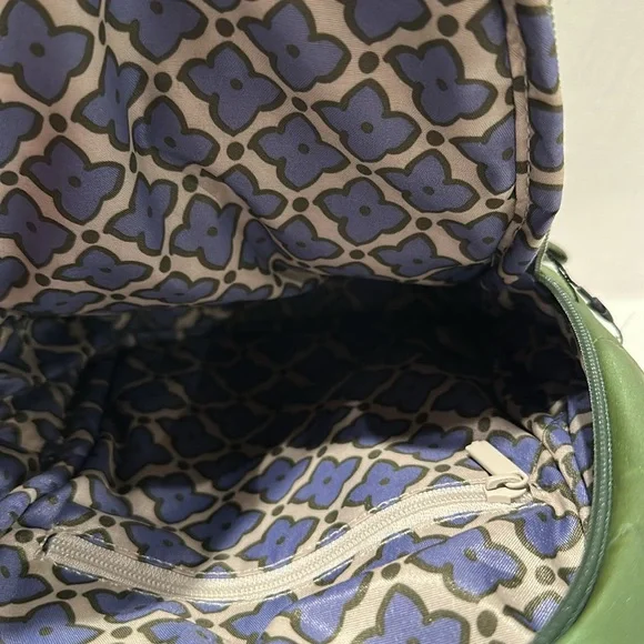 NWT Vera Bradley Essential Sling Crossbody Backpack with Front Pocket. - Picture 6 of 9